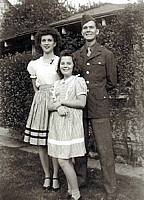 1942_siblings.jpg